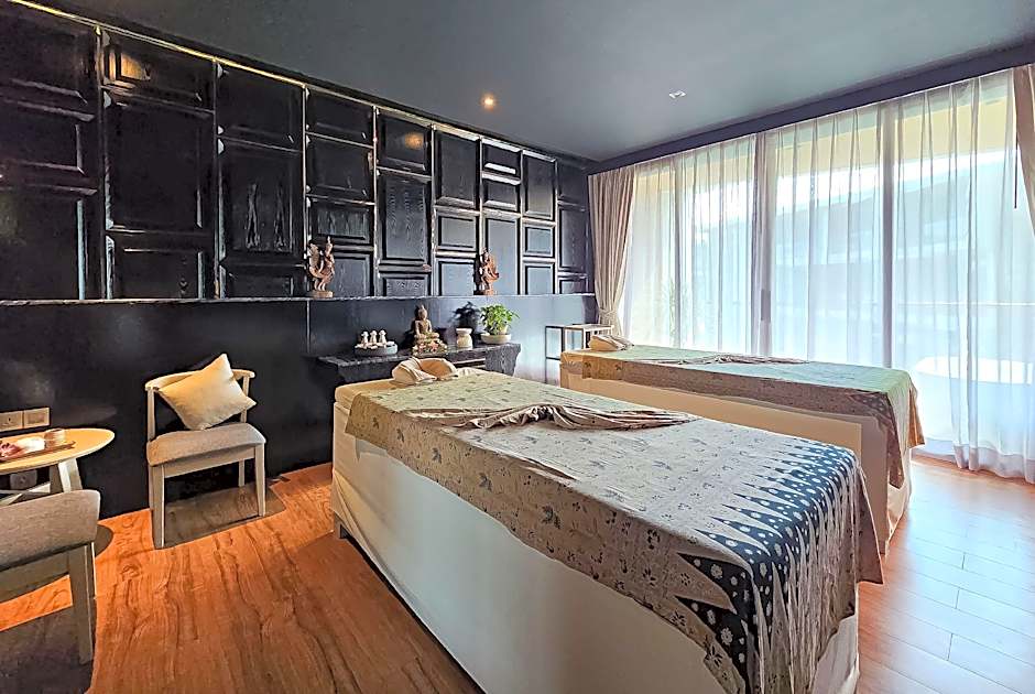 Wyndham Grand Nai Harn Beach Phuket