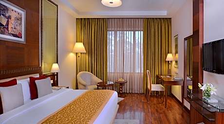 Premium King Room - Non-Smoking