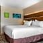 Holiday Inn Express & Suites Clarion By IHG
