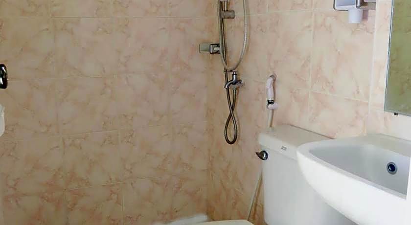 Nanette's Tourist Inn