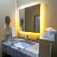 Super 8 by Wyndham Pasadena