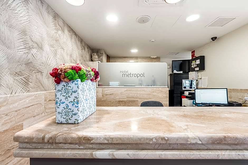 Metropol Hotel