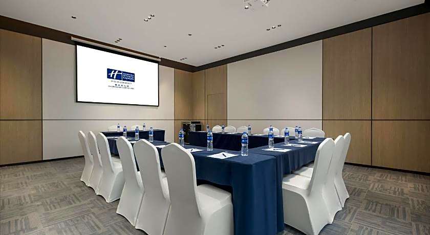 Holiday Inn Express Chongqing Caiyun Lake By IHG