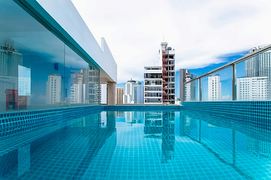 Seven Seas Hotel and Apartment