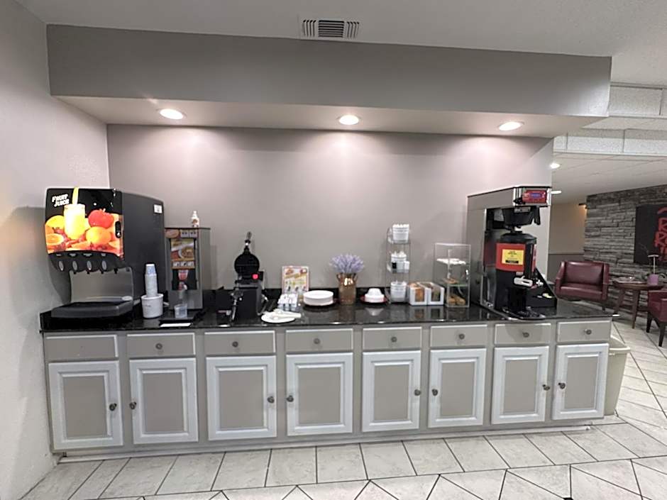 Red Roof Inn & Suites Biloxi - Ocean Springs