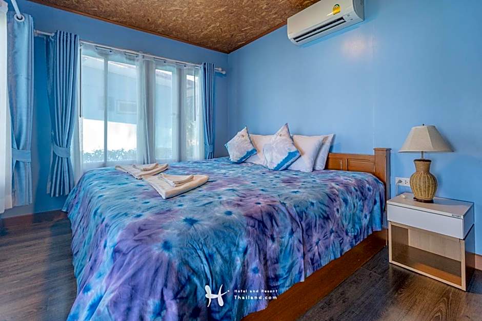 Foto 1 dari 12 — Bungalow, Sea View