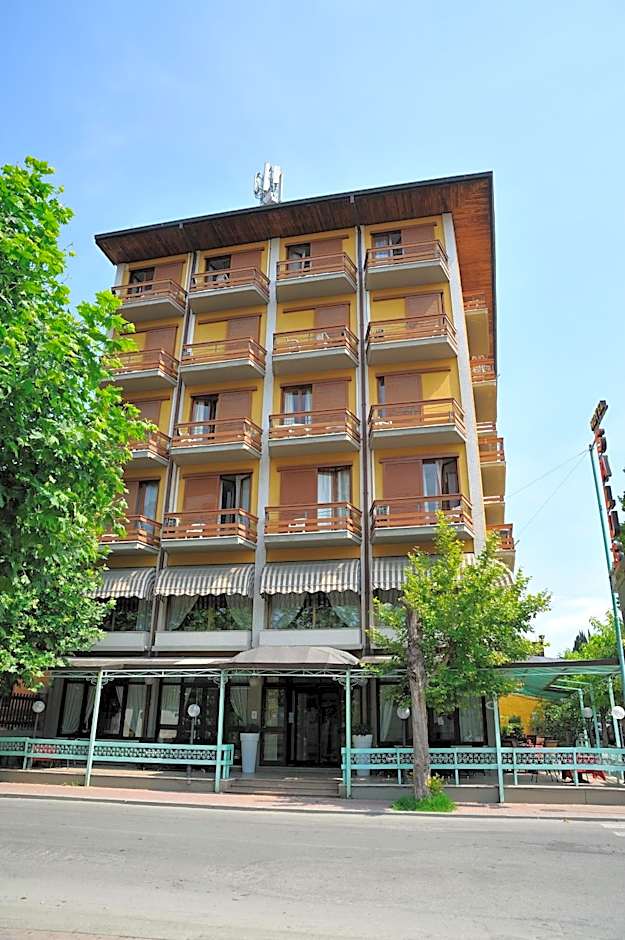 Hotel Salus
