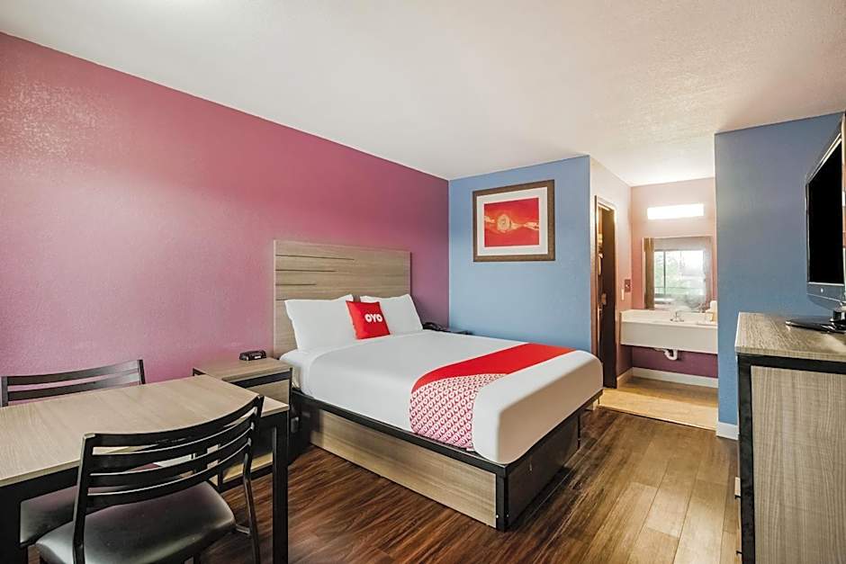 OYO Hotel Houston N Fm-1960 Champions TX