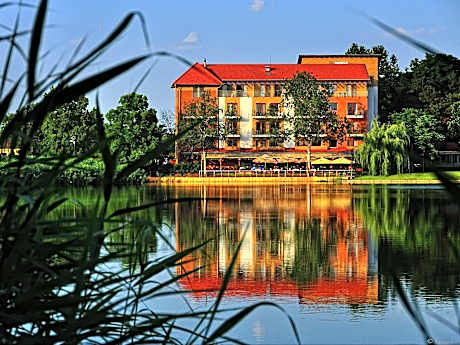 Hotel Corvus Aqua