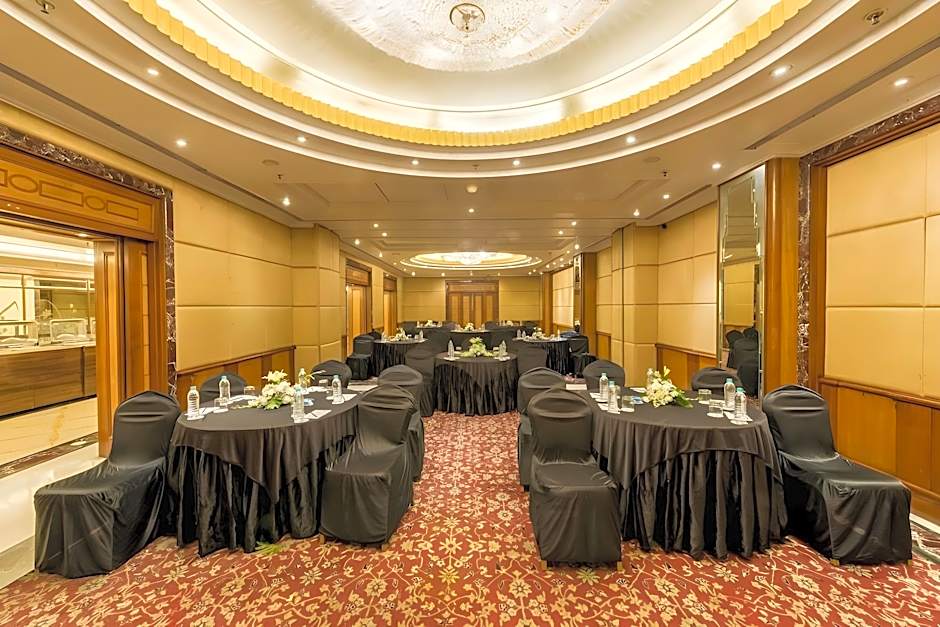 Hotel Parle International