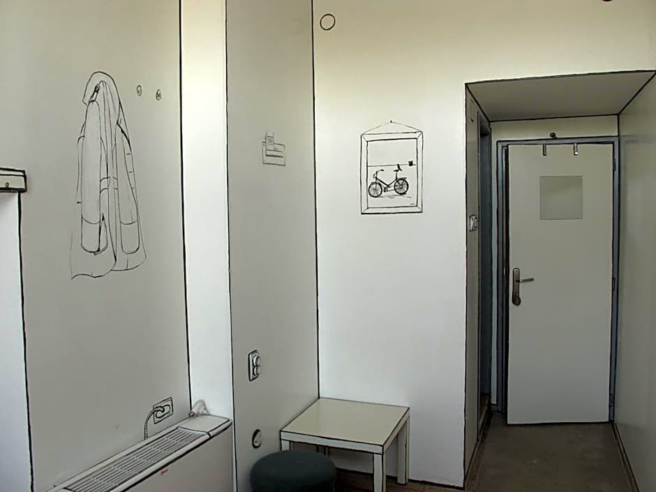ArkaBarka Floating Hostel