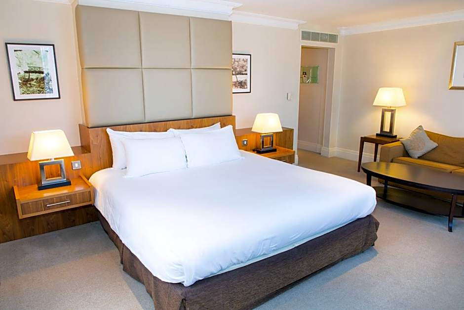 Best Western Plus Moat House Reading