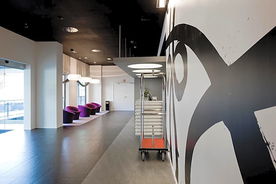 Hotel Zentral Castellana Norte