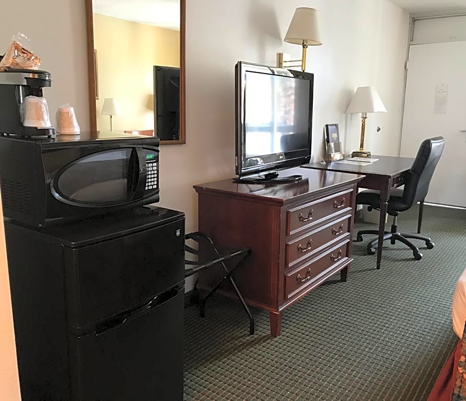 Carmel Inn and Suites Thibodaux