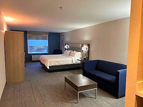 King Suite with Sofa Bed