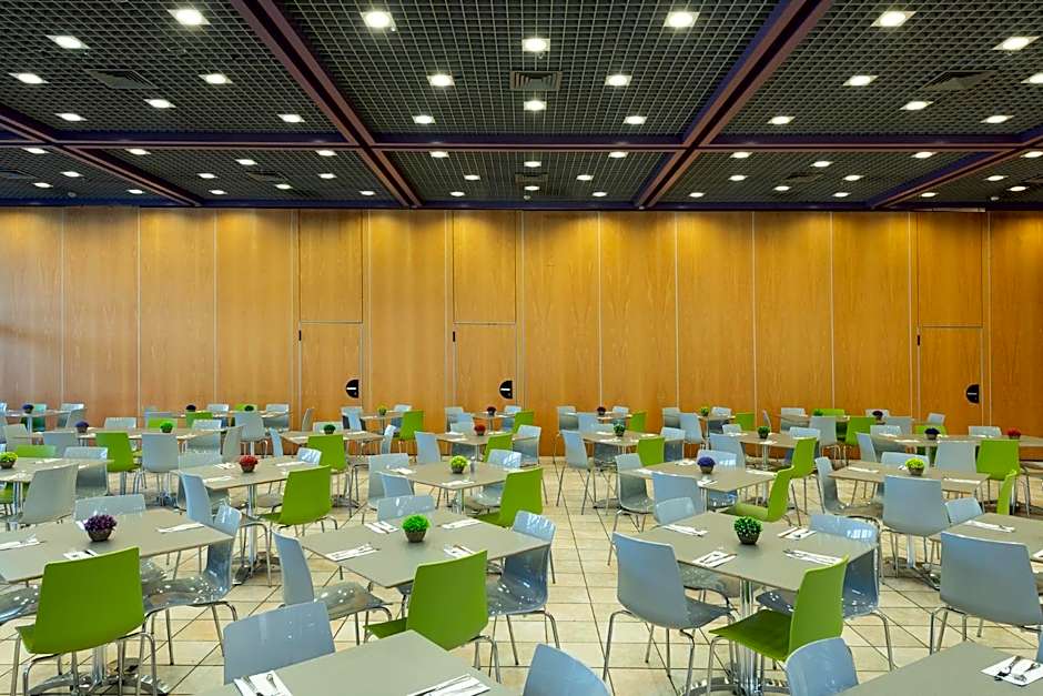 Shefayim Kibbutz Hotel