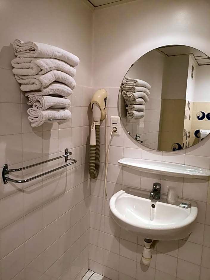 Adonis Lourdes - Notre Dame de la Sarte