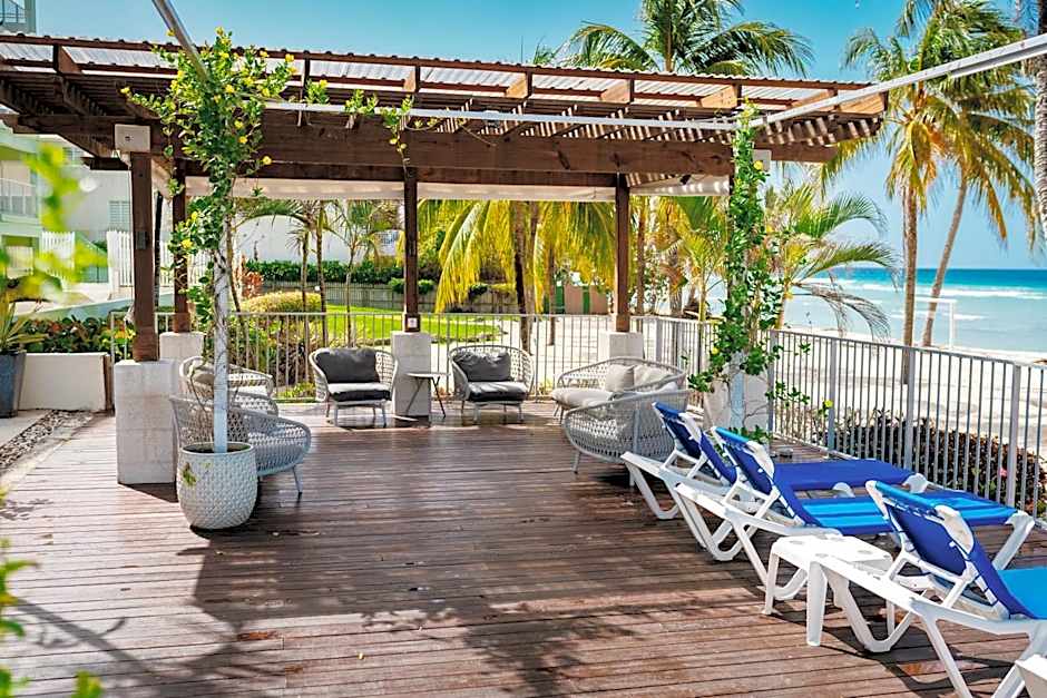 Coconut Court Beach Hotel