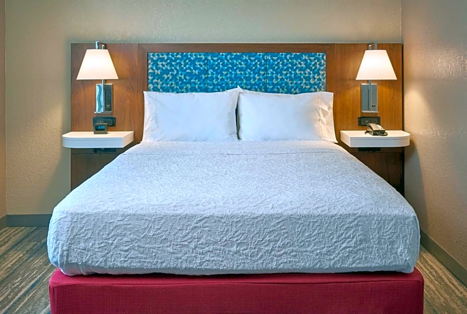Hampton Inn By Hilton Harrisburg-West