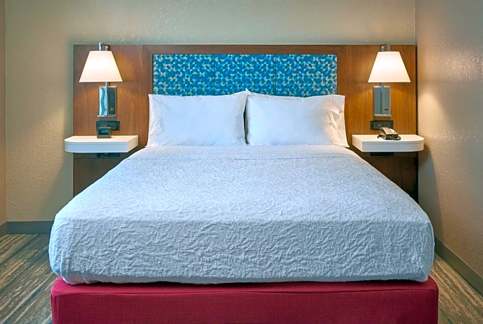 Hampton Inn By Hilton Harrisburg-West