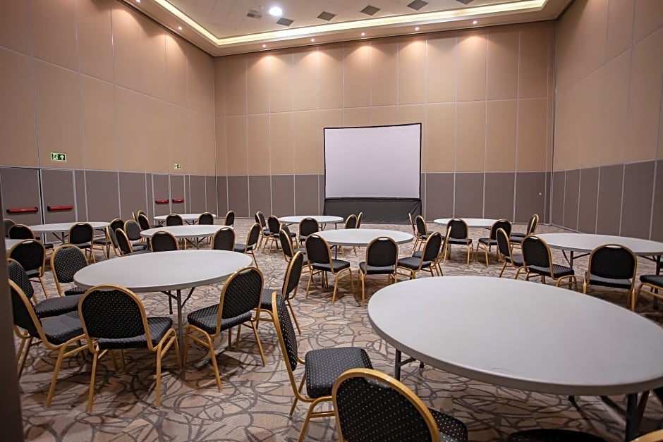 Paseo La Galería Hotel & Suites