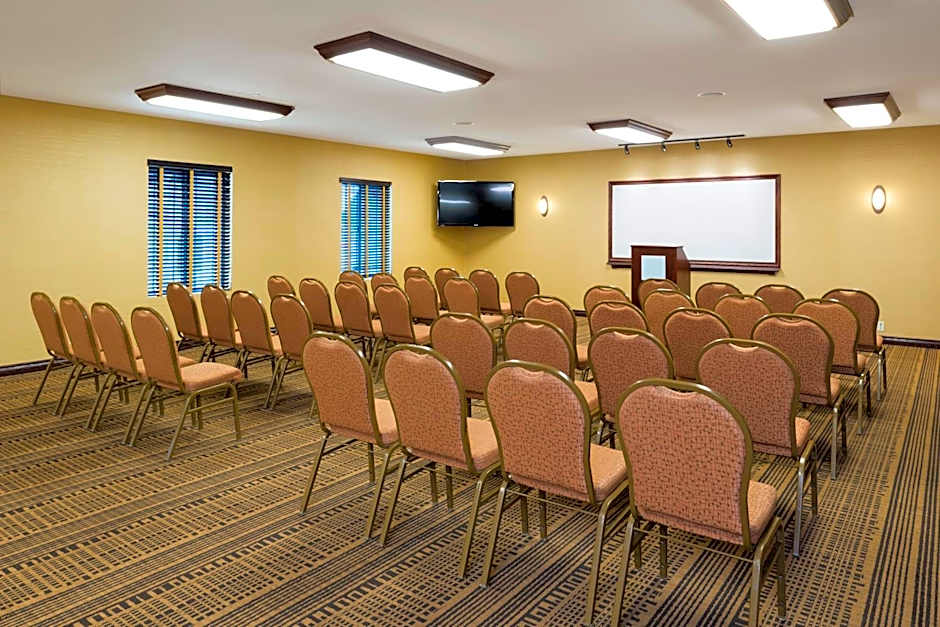 Holiday Inn Express Holland By IHG