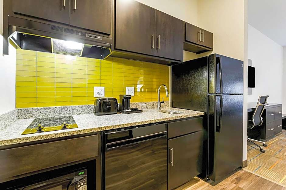 MainStay Suites Winfield-Teays Valley