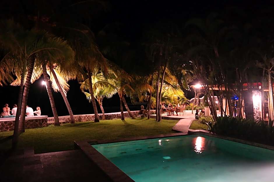 1000 Dream Bungalow & Restaurant