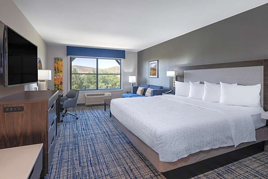 Hampton Inn By Hilton & Suites Agoura Hills