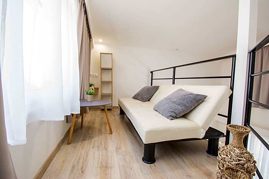 Michalianna Suites "by Checkin"