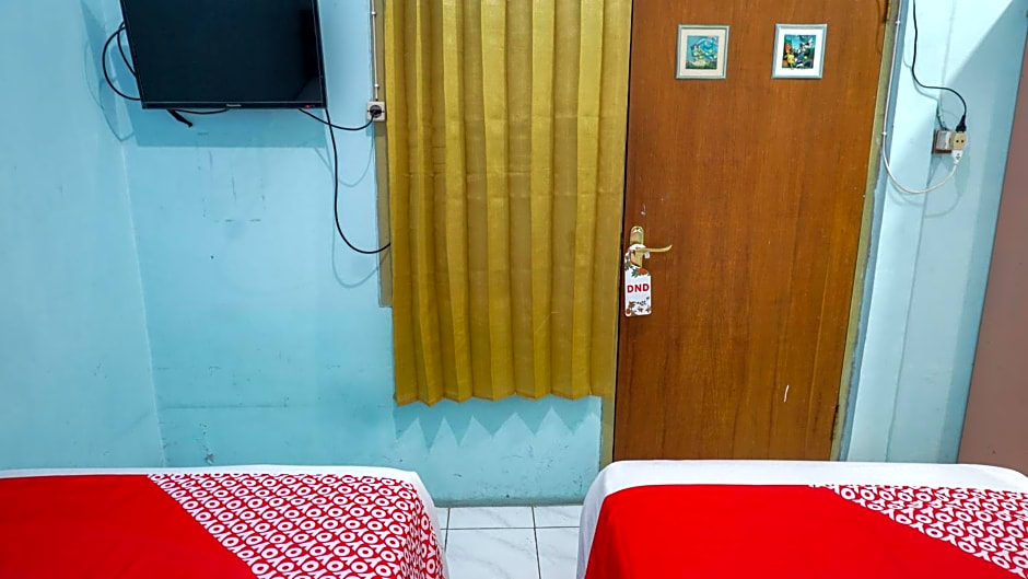 Vaccinated Staff - OYO 2088 Grha Blue Sky Syariah