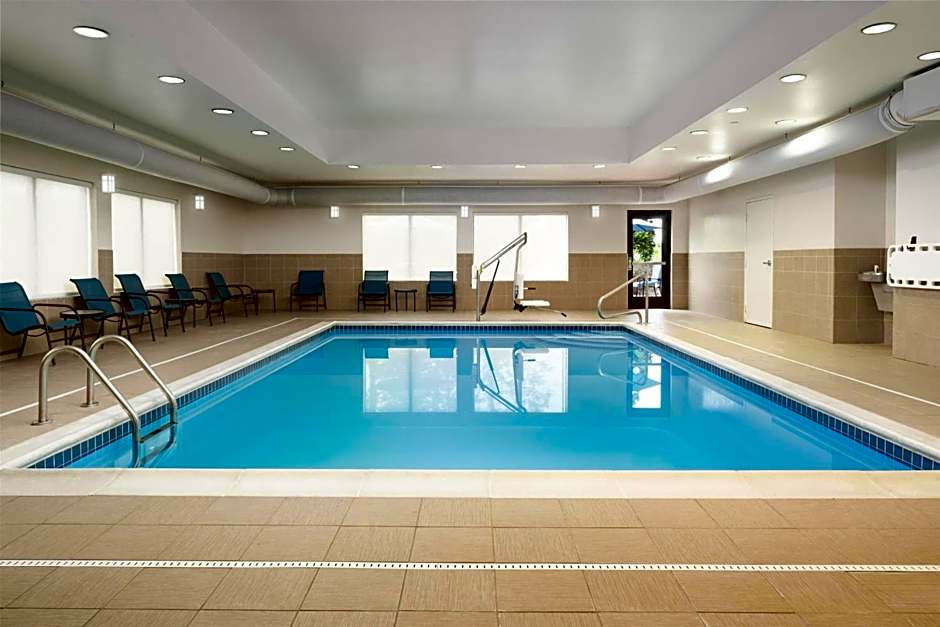 Hampton Inn Fairmont