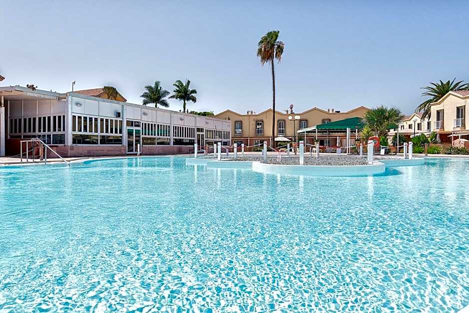 Villetta Green oasis club