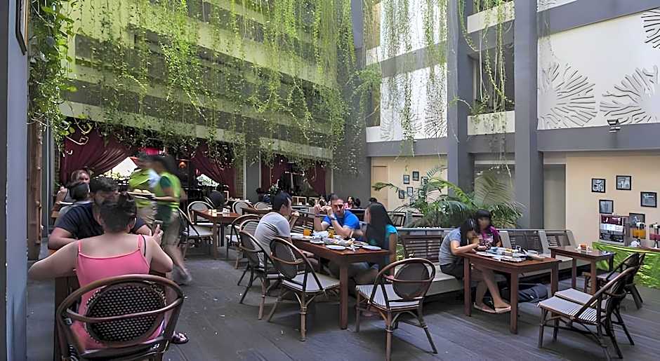 Grandmas Plus Hotel Legian