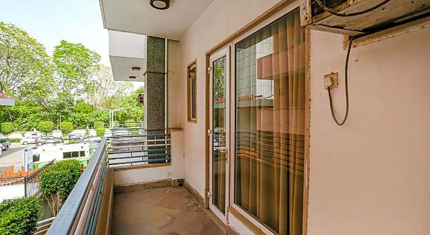 FabHotel Premium Nest