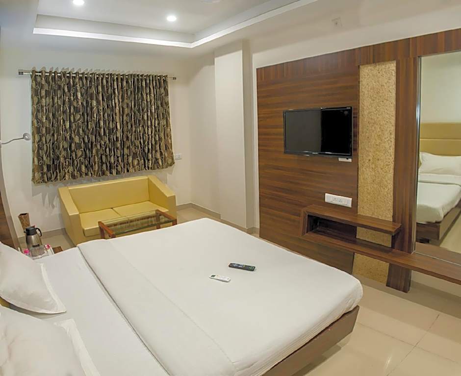 Hotel Kalpana Palace