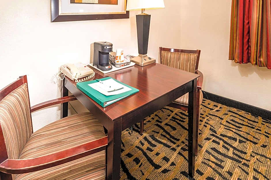 Quality Inn & Suites Danville East