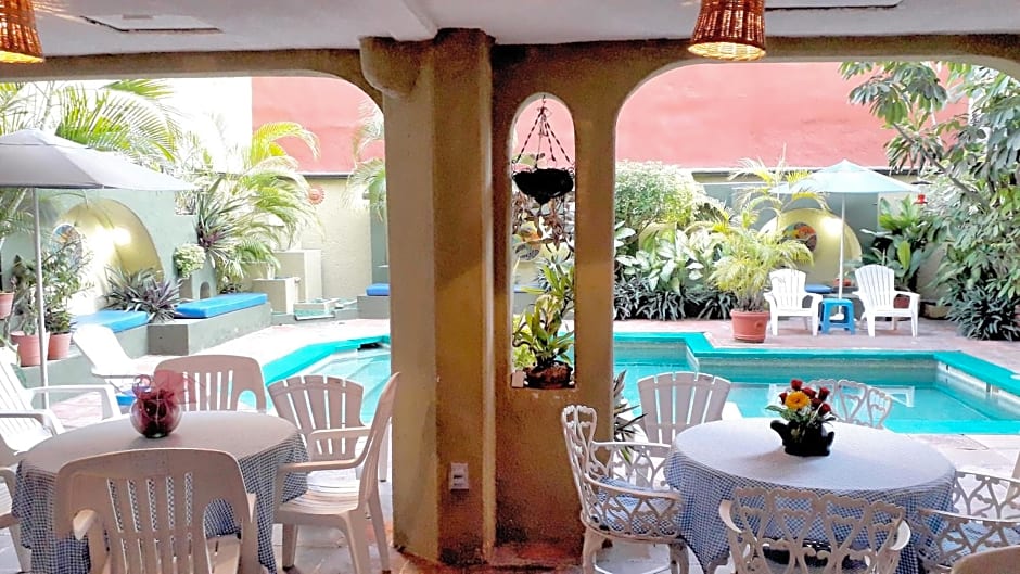 Solimar Inn Suites