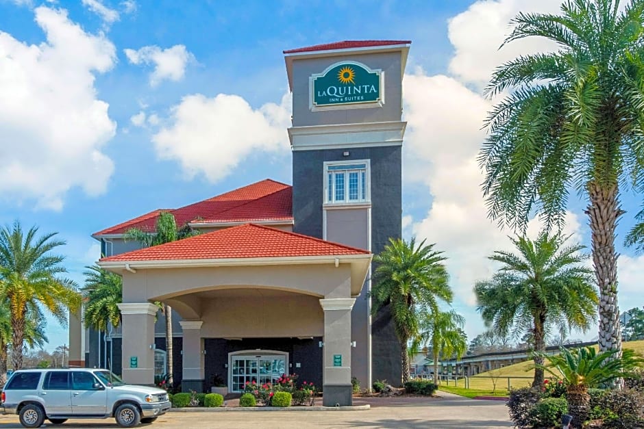 La Quinta Inn & Suites by Wyndham Lake Charles Casino Area