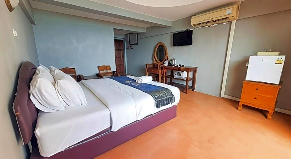 Jirawan Hotel