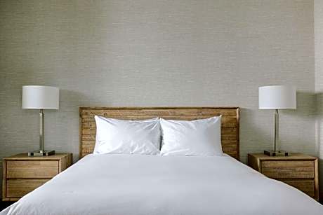 King Room with Balcony/Tower Building, Non-Smoking