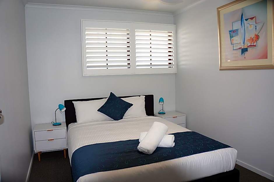 Waves Motel and Apartments formerly Comfort Inn International