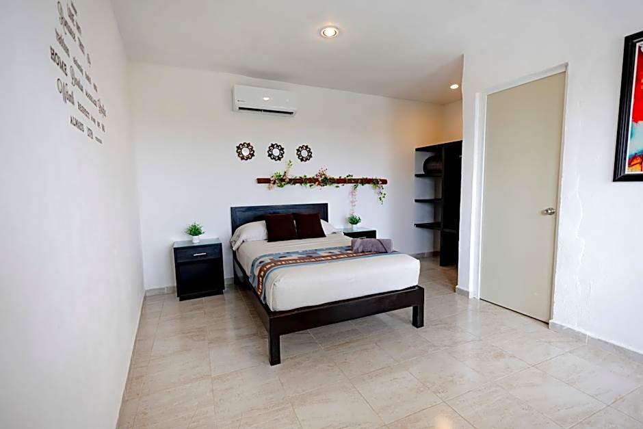 Puerto Morelos Hotel Las Palmas - Near the beach