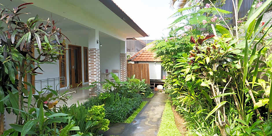 The Wina Guesthouse 2 by ZUZU