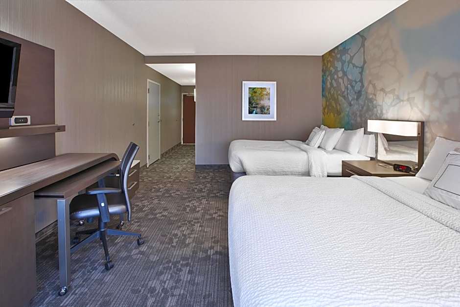 Courtyard by Marriott Somerset