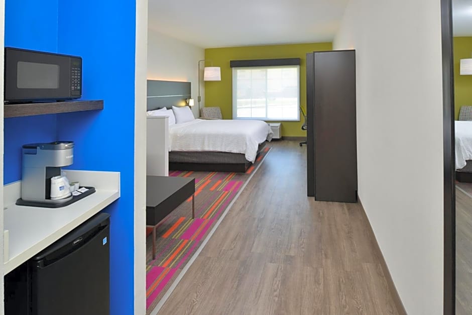 Holiday Inn Express Hotel & Suites Carthage By IHG