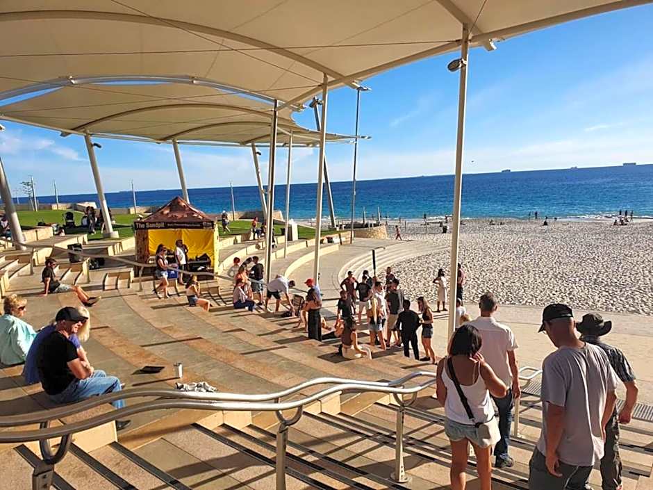 Coastal Oceanview 2Bedrm 2Bath Pool & Slide!