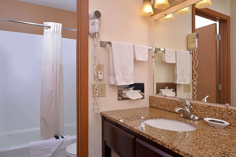 Americas Best Value Inn and Suites Atlantic