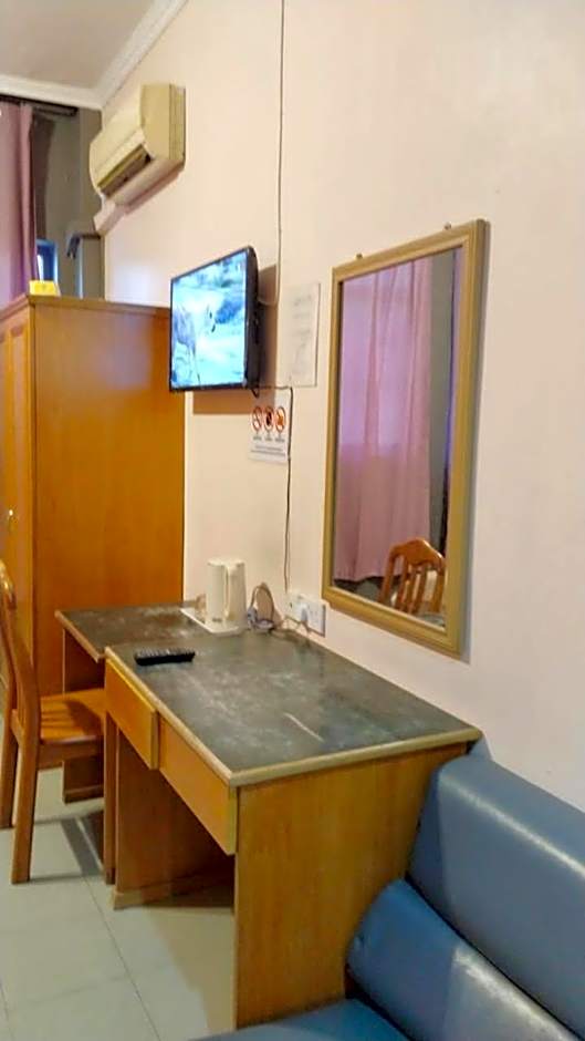 SUSAN HOTEL SEAFRONT