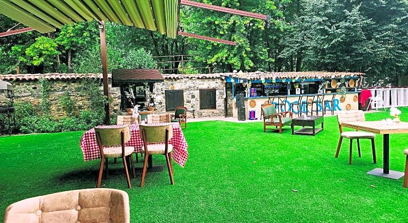 Otantik Hotel Club & Spa